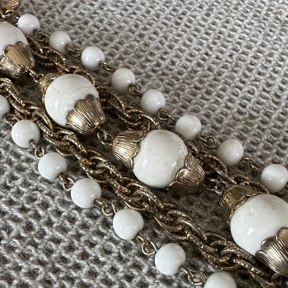 Coro Gold Tone and White Milk Glass Beaded Bracelet - Picture 6 of 7